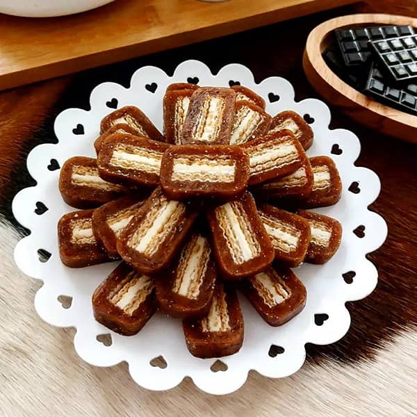 khorma-viferi-1 طرز تهیه خرما ویفری , دستور تهیه خمرا با ویفر مجلسی